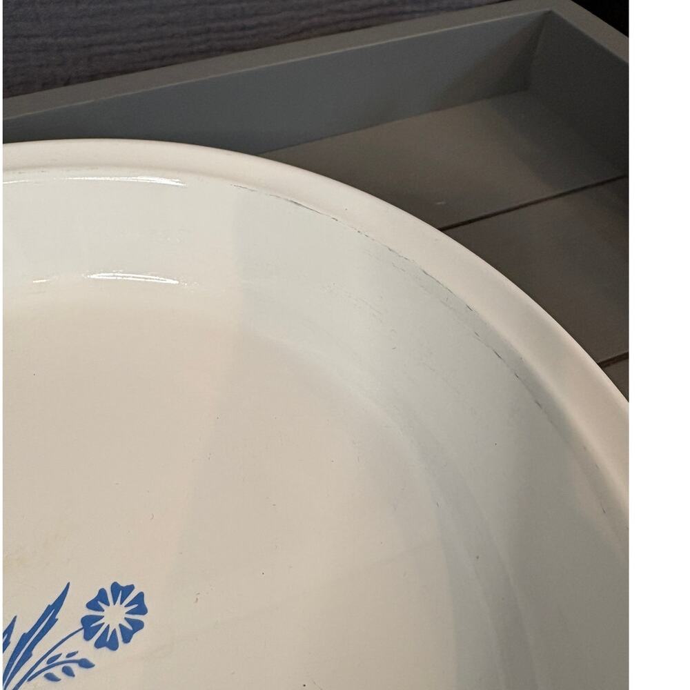 Corning Ware Blue Cornflower 9" Pie Plate, model P-309. - Picture 2 of 6
